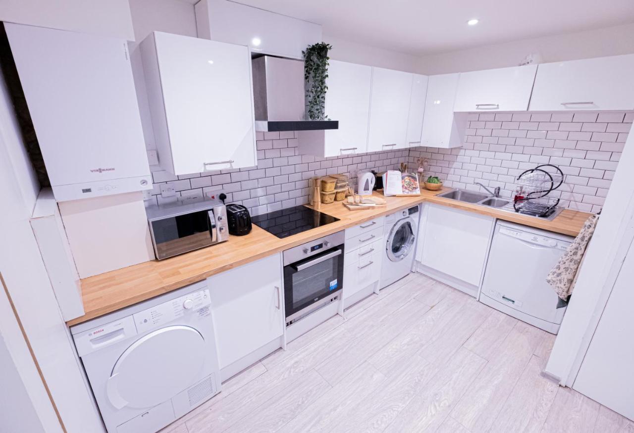 Forest Work & Relax Accommodation Overstone Bagian luar foto