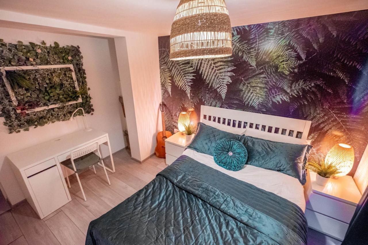 Forest Work & Relax Accommodation Overstone Bagian luar foto