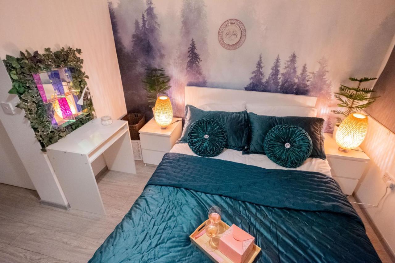 Forest Work & Relax Accommodation Overstone Bagian luar foto