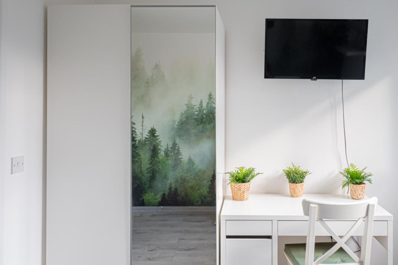Forest Work & Relax Accommodation Overstone Bagian luar foto